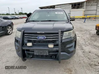 2017 Ford Police Interceptor Utility z VIN 1FM5K8ARXHGB15585, wystawiony jako Copart lot #58861855 z przebiegiem 95 176 mil mil oraz Szkoda całkowita • Salvage title. Historia ofert i sprzedaży dostępna na DreamBid. Obrazek 5.