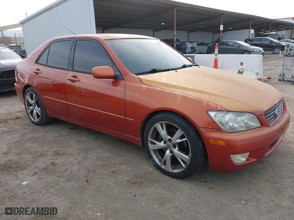 2001 Lexus IS 300 with VIN JTHBD182110022808, listed as a IAAI auction lot 41390261 with 252,585 mi miles. Bid and sale history available at carsss.com. Image 1.