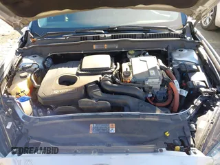2016 Ford Fusion Titanium Hybrid with VIN 3FA6P0RU7GR364573, listed as a IAAI auction lot 41298298 with 189,900 mi miles. Bid and sale history available at carsss.com. Image 10.