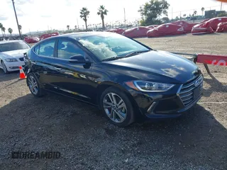 2017 Hyundai Elantra Value Edition z VIN KMHD84LF5HU185986, wystawiony jako IAAI lot #41400056 z przebiegiem 164 319 mil mil oraz . Historia ofert i sprzedaży dostępna na DreamBid. Obrazek 1.