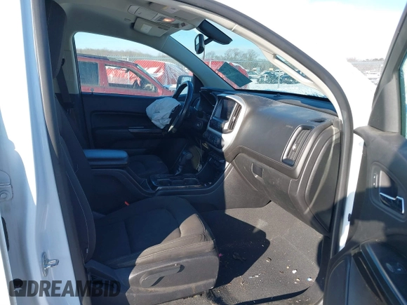 2019 GMC Canyon 4WD SLE with VIN 1GTG6CEN1K1301425, listed as a IAAI auction lot 41358278 with 105,106 mi miles. Bid and sale history available at carsss.com. Image 5.