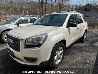 2014 GMC Acadia SLE with VIN 1GKKVPKD1EJ194319, listed as a IAAI auction lot 42121945 with 182,049 mi miles and . Bid and sale history available at carsss.com. Image 2.
