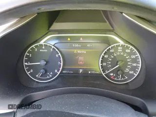 2017 Nissan Murano Platinum z VIN 5N1AZ2MG3HN173938, wystawiony jako IAAI lot #41405867 z przebiegiem 98 917 mil mil oraz . Historia ofert i sprzedaży dostępna na DreamBid. Obrazek 7.