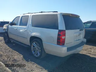 2010 Chevrolet Suburban LTZ with VIN 1GNUKKE3XAR172521, listed as a IAAI auction lot 40639731 with 0 mi miles. Bid and sale history available at carsss.com. Image 3.
