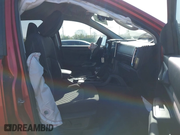 2024 Ford Ranger XLT z VIN 1FTER4HH8RLE62816, wystawiony jako IAAI lot #41961450 z przebiegiem 6 399 mil mil oraz . Historia ofert i sprzedaży dostępna na DreamBid. Obrazek 5.