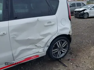 2014 Kia Soul + with VIN KNDJP3A51E7035396, listed as a IAAI auction lot 41888195 with 81,440 mi miles. Bid and sale history available at carsss.com. Image 6.