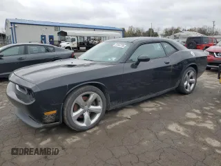 2012 Dodge Challenger R/T Classic z VIN 2C3CDYBT0CH118447, wystawiony jako Copart lot #52444795 z przebiegiem 220 500 mil mil oraz Czysty tytuł • Clean title. Historia ofert i sprzedaży dostępna na DreamBid. Obrazek 1.