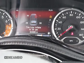 2018 Jeep Renegade Limited with VIN ZACCJADB7JPH33038, listed as a IAAI auction lot 42151122 with 84,688 mi miles and . Bid and sale history available at DreamBid. Image 16.