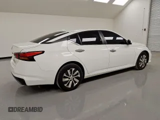 2020 Nissan Altima S z VIN 1N4BL4BV8LC159759, wystawiony jako Copart lot #57527695 z przebiegiem 112 807 mil mil oraz Czysty tytuł • Clean title. Historia ofert i sprzedaży dostępna na DreamBid. Obrazek 3.