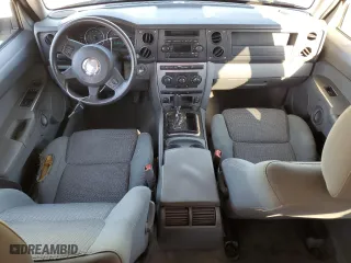 2007 Jeep Commander Sport with VIN 1J8HH48K37C695133, listed as a Copart auction lot 41487995 with 365,598 mi miles and Salvage Title. Bid and sale history available at carsss.com. Image 8.