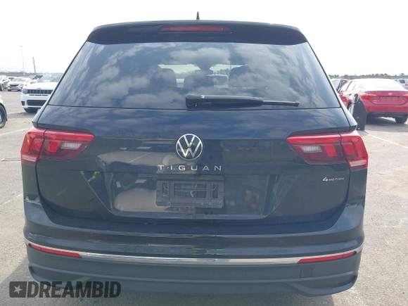 2024 Volkswagen Tiguan S with VIN 3VVFB7AX2RM116756, listed as a IAAI auction lot 41780253 with 9,743 mi miles and . Bid and sale history available at DreamBid. Image 16.