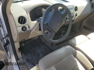 2008 Ford F-150 XL z VIN 1FTRF14W18KE41551, wystawiony jako Copart lot #43798345 z przebiegiem 238 506 mil mil oraz Czysty tytuł • Clean title. Historia ofert i sprzedaży dostępna na DreamBid. Obrazek 8.