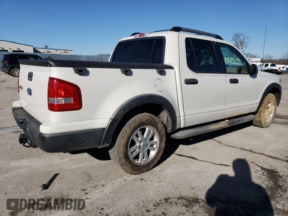 2010 Ford Explorer Sport Trac XLT z VIN 1FMEU3BE5AUA38530, wystawiony jako Copart lot #46987525 z przebiegiem 132 432 mil mil oraz Szkody całkowita. Historia ofert i sprzedaży dostępna na DreamBid. Obrazek 3.