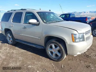 2007 Chevrolet Tahoe LT with VIN 1GNFK13007R126233, listed as a IAAI auction lot 41745421 with 231,451 mi miles. Bid and sale history available at carsss.com. Image 1.