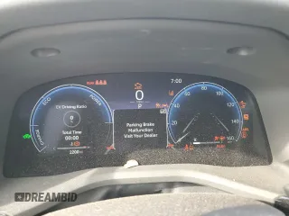 2025 Toyota Camry LE z VIN 4T1DAACK0SU015011, wystawiony jako Copart lot #53547485 z przebiegiem 2 200 mil mil oraz Szkoda całkowita • Salvage title. Historia ofert i sprzedaży dostępna na DreamBid. Obrazek 9.