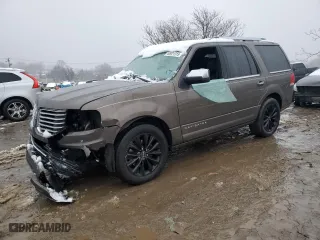 2015 Lincoln Navigator with VIN 5LMJJ2JT7FEJ14653, listed as a Copart auction lot 44921315 with 112,183 mi miles and Salvage Title. Bid and sale history available at carsss.com. Image 1.