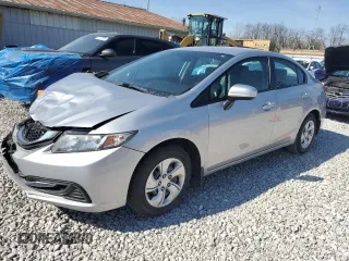 2014 Honda Civic LX z VIN 19XFB2F57EE063758, wystawiony jako Copart lot #53477495 z przebiegiem 92 030 mil mil oraz Szkody całkowita. Historia ofert i sprzedaży dostępna na DreamBid. Obrazek 1.