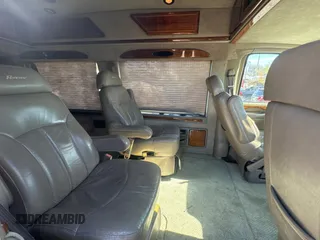 2002 Chevrolet Chevy Van z VIN 1GBFG15M421166126, wystawiony jako Copart lot #82826034 z przebiegiem 213 771 mil mil oraz Czysty tytuł • Clean title. Historia ofert i sprzedaży dostępna na DreamBid. Obrazek 6.