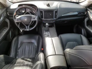 2019 Maserati Levante S z VIN ZN661YUA0KX317598, wystawiony jako Copart lot #54127435 z przebiegiem Nie podano mil oraz Szkody całkowita. Historia ofert i sprzedaży dostępna na DreamBid. Obrazek 8.