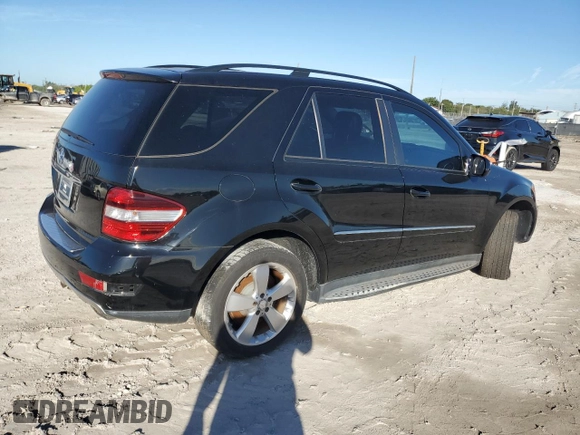 2009 Mercedes-Benz M 350 z VIN 4JGBB56E49A521079, wystawiony jako Copart lot #42608745 z przebiegiem 100 214 mil mil oraz Szkoda całkowita • Salvage title. Historia ofert i sprzedaży dostępna na DreamBid. Obrazek 3.
