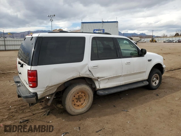2000 Ford Expedition XLT with VIN 1FMRU1660YLB29813, listed as a Copart auction lot 44729765 with 258,224 mi miles and Salvage Title. Bid and sale history available at DreamBid. Image 3.