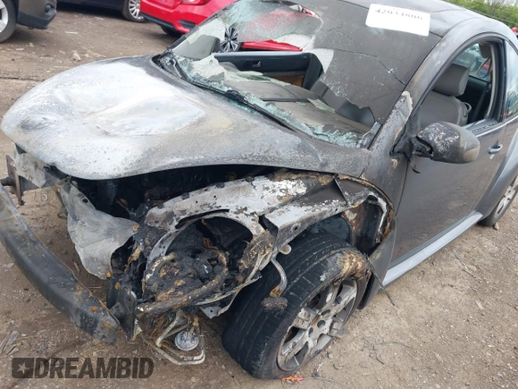 2006 Volkswagen Beetle with VIN 3VWRR31CX6M408256, listed as a IAAI auction lot 42034806 with Not Provided miles and . Bid and sale history available at DreamBid. Image 12.