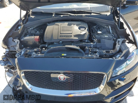 2019 Jaguar F-Pace 25t Prestige z VIN SADCK2GX9KA368541, wystawiony jako Copart lot #48985875 z przebiegiem 54 338 mil mil oraz Szkoda całkowita • Salvage title. Historia ofert i sprzedaży dostępna na DreamBid. Obrazek 14.