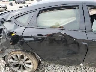 2016 Chrysler 200 S z VIN 1C3CCCBB9GN133054, wystawiony jako Copart lot #57233885 z przebiegiem Nie podano mil oraz Szkoda całkowita • Salvage title. Historia ofert i sprzedaży dostępna na DreamBid. Obrazek 10.