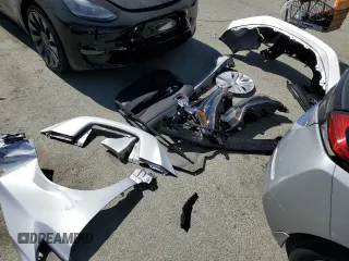 2019 Nissan LEAF SV z VIN 1N4AZ1CP1KC305958, wystawiony jako Copart lot #60573005 z przebiegiem 18 243 mil mil oraz Szkoda całkowita • Salvage title. Historia ofert i sprzedaży dostępna na DreamBid. Obrazek 12.