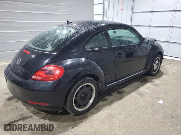 2012 Volkswagen Beetle 2.5L w/Sound/Nav PZEV with VIN 3VWJP7AT5CM637224, listed as a Copart auction lot 49949995 with 203,326 mi miles and Salvage Title. Bid and sale history available at DreamBid. Image 3.