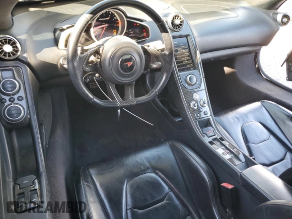 2016 McLaren 650S z VIN SBM11FAA5GW006080, wystawiony jako Copart lot #48061065 z przebiegiem 36 645 mil mil oraz Szkody całkowita. Historia ofert i sprzedaży dostępna na DreamBid. Obrazek 8.