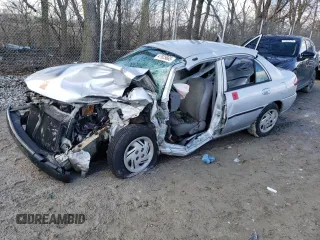 1998 Ford Escort LX z VIN 1FAFP10P9WW308918, wystawiony jako Copart lot #47925665 z przebiegiem Nie podano mil oraz Szkody całkowita. Historia ofert i sprzedaży dostępna na DreamBid. Obrazek 1.