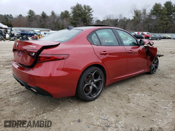 2017 Alfa Romeo Giulia Ti with VIN ZARFAEEN2H7543917, listed as a Copart auction lot 40633153 with 61,490 mi miles. Bid and sale history available at carsss.com. Image 3.