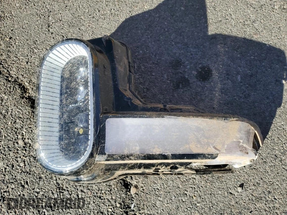2022 Rivian R1T Launch Edition z VIN 7FCTGAAL2NN011755, wystawiony jako Copart lot #81940684 z przebiegiem Nie podano mil oraz Szkoda całkowita • Salvage title. Historia ofert i sprzedaży dostępna na DreamBid. Obrazek 12.
