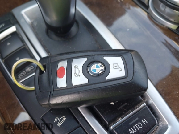 2016 BMW X3 xDrive28i with VIN 5UXWX9C54G0D68999, listed as a IAAI auction lot 42086122 with 107,697 mi miles and . Bid and sale history available at DreamBid. Image 11.
