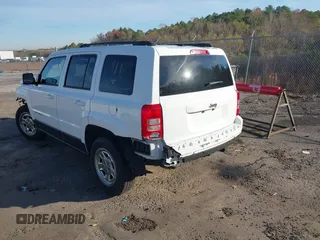 2016 Jeep Patriot Sport SE with VIN 1C4NJPBAXGD726730, listed as a IAAI auction lot 38298268 with 95,716 mi miles and . Bid and sale history available at carsss.com. Image 3.