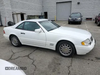 1997 Mercedes-Benz SL 500 z VIN WDBFA63F5VF143197, wystawiony jako Copart lot #45003735 z przebiegiem 100 252 mil mil oraz Szkoda całkowita • Salvage title. Historia ofert i sprzedaży dostępna na DreamBid. Obrazek 4.