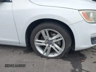 2014 Volvo S60 T5 с VIN YV1612FS0E1286021, выставлен на аукционе IAAI как лот 41708156 с пробегом 115 376 миль миль и . История ставок и продаж доступна на DreamBid. Изображение 13.
