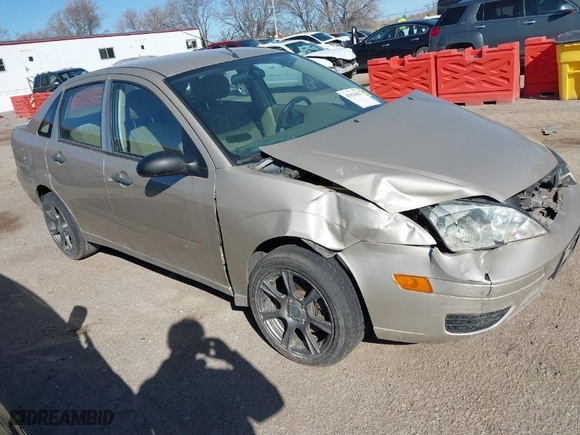 2007 Ford Focus S with VIN 1FAFP34N47W298854, listed as a IAAI auction lot 41814627 with 126,781 mi miles. Bid and sale history available at carsss.com. Image 1.