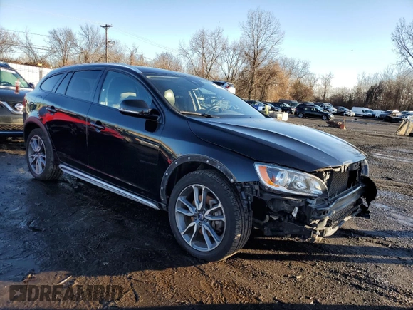2017 Volvo V60 z VIN YV440MWK8H1023255, wystawiony jako Copart lot #84471084 z przebiegiem 91 507 mil mil oraz Szkoda całkowita • Salvage title. Historia ofert i sprzedaży dostępna na DreamBid. Obrazek 4.