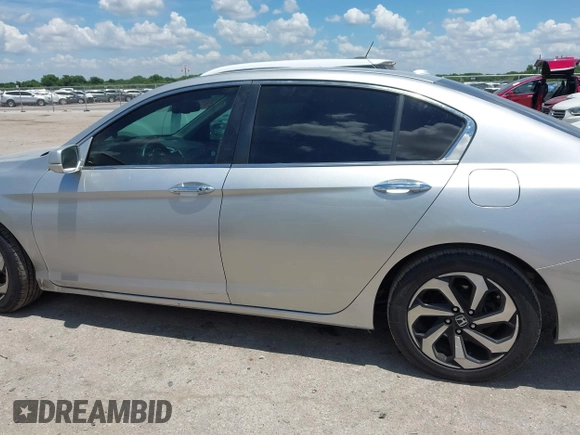 2015 Honda Accord EX-L with VIN 1HGCR2F86FA071607, listed as a IAAI auction lot 42581649 with 206,200 mi miles and . Bid and sale history available at DreamBid. Image 14.