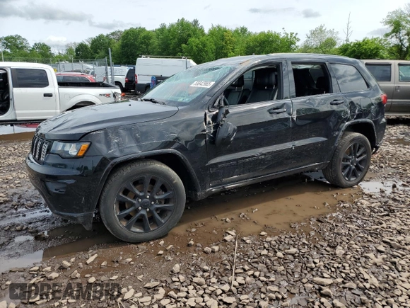 2017 Jeep Grand Cherokee Altitude z VIN 1C4RJFAG4HC863011, wystawiony jako Copart lot #55842965 z przebiegiem Nie podano mil oraz Szkody całkowita. Historia ofert i sprzedaży dostępna na DreamBid. Obrazek 1.