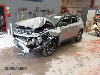 2024 Jeep Compass Limited z VIN 3C4NJDCN3RT578093, wystawiony jako IAAI lot #41567303 z przebiegiem 2 255 mil mil oraz . Historia ofert i sprzedaży dostępna na DreamBid. Obrazek 18.