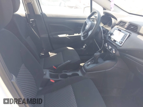 2024 Nissan Versa S с VIN 3N1CN8DV4RL928738, выставлен на аукционе IAAI как лот 42006335 с пробегом 8 713 миль миль и . История ставок и продаж доступна на DreamBid. Изображение 5.