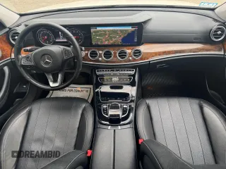2017 Mercedes-Benz E 300 Luxury z VIN WDDZF4KB3HA208509, wystawiony jako Copart lot #59420695 z przebiegiem 152 021 mil mil oraz Czysty tytuł • Clean title. Historia ofert i sprzedaży dostępna na DreamBid. Obrazek 9.
