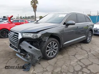 2018 Audi Q7 Premium Plus with VIN WA1LAAF73JD051839, listed as a IAAI auction lot 41764176 with 58,557 mi miles. Bid and sale history available at carsss.com. Image 17.