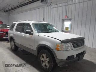 2004 Ford Explorer XLT with VIN 1FMDU73K64ZB21964, listed as a IAAI auction lot 41613159 with 205,658 mi miles. Bid and sale history available at carsss.com. Image 1.