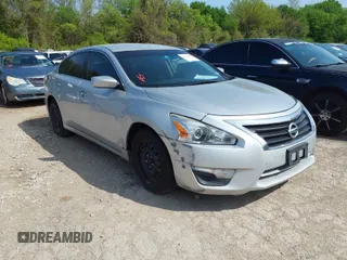 2014 Nissan Altima S with VIN 1N4AL3AP5EN255056, listed as a IAAI auction lot 41927452 with 161,229 mi miles and . Bid and sale history available at DreamBid. Image 1.