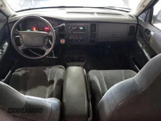 2004 Dodge Dakota Sport z VIN 1D7HL38N54S536938, wystawiony jako Copart lot #52455345 z przebiegiem 157 791 mil mil oraz Szkody całkowita. Historia ofert i sprzedaży dostępna na DreamBid. Obrazek 8.