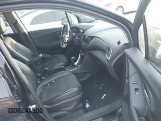 2020 Chevrolet Trax LT with VIN 3GNCJLSB5LL111264, listed as a IAAI auction lot 41385302 with 60,369 mi miles and . Bid and sale history available at DreamBid. Image 5.